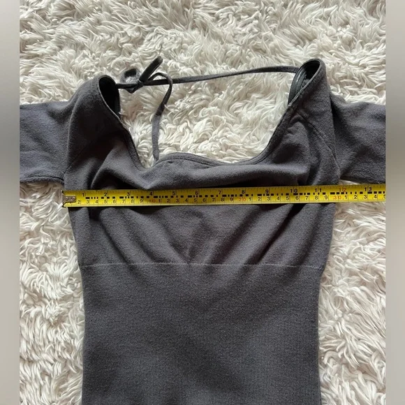 Edikted Jane Tie Front Knit Top - Picture 6 of 9